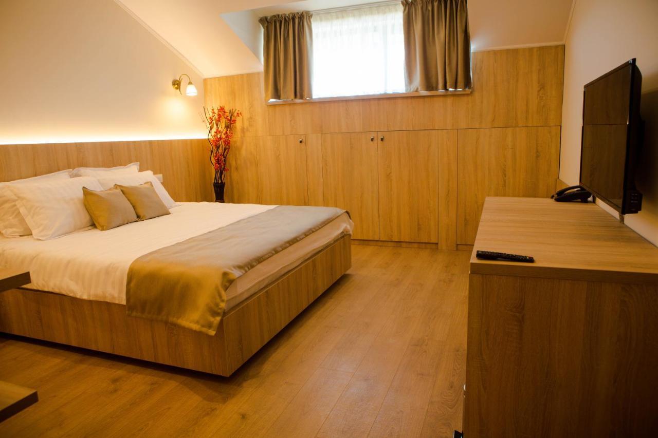 Reve Mariage Hotel Boekarest Buitenkant foto